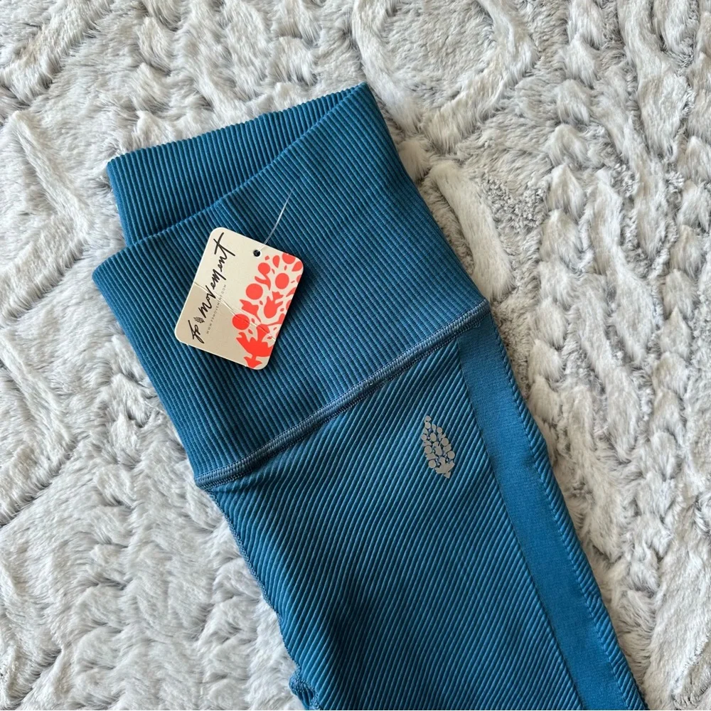 Free People Movement Free Throw Leggings, Coastline, XS - Picture 2 of 10